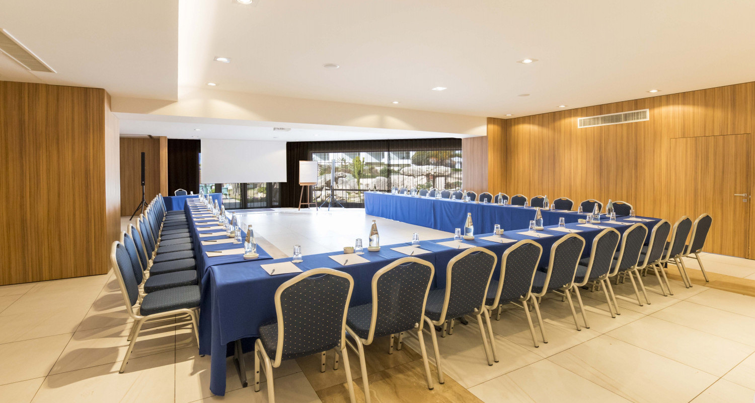 Athena - U-Shape Style