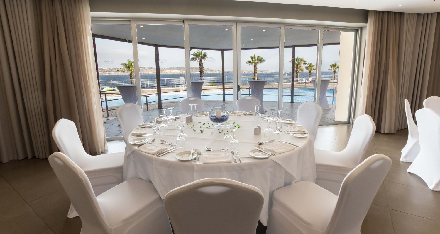 Sibylle - Banquet Round Tables 1